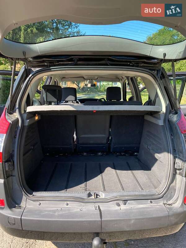 Минивэн Renault Scenic 2007 в Баре