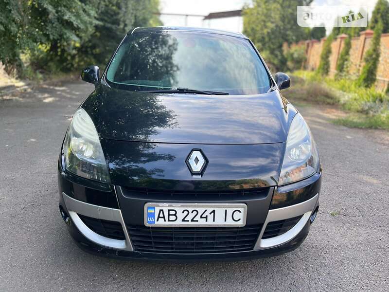 Минивэн Renault Scenic 2011 в Бершади