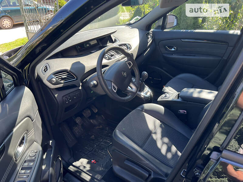 Мінівен Renault Scenic 2011 в Пустомитах