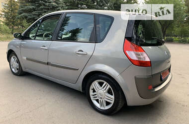 Минивэн Renault Scenic 2004 в 