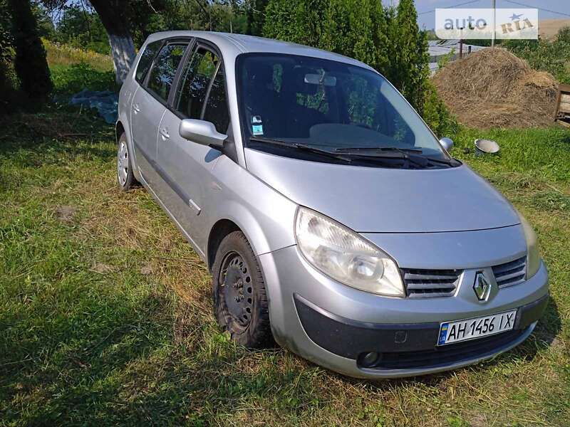 Мінівен Renault Scenic 2005 в Дубні