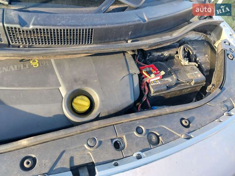 Минивэн Renault Scenic 2005 в Измаиле