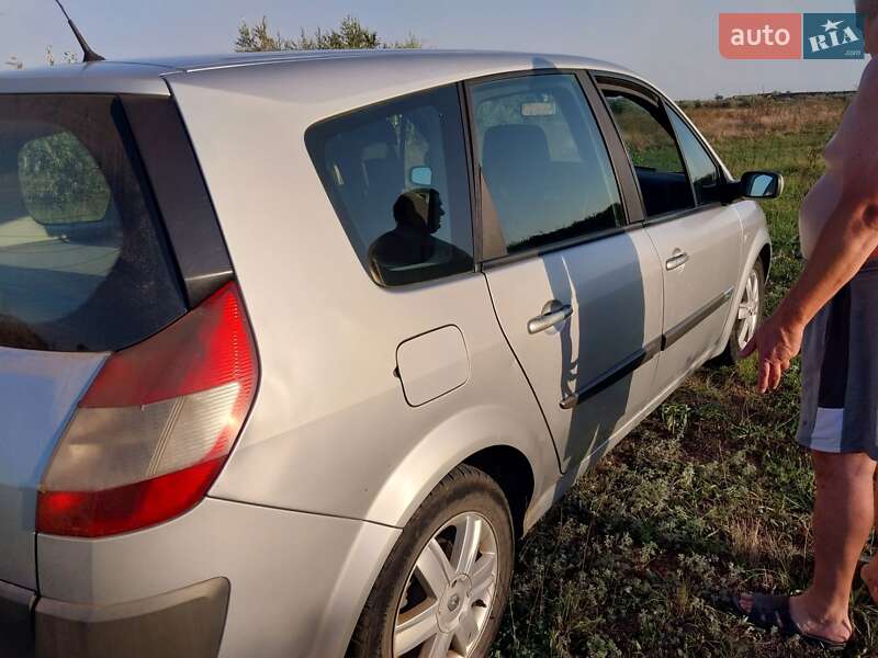 Минивэн Renault Scenic 2005 в Измаиле