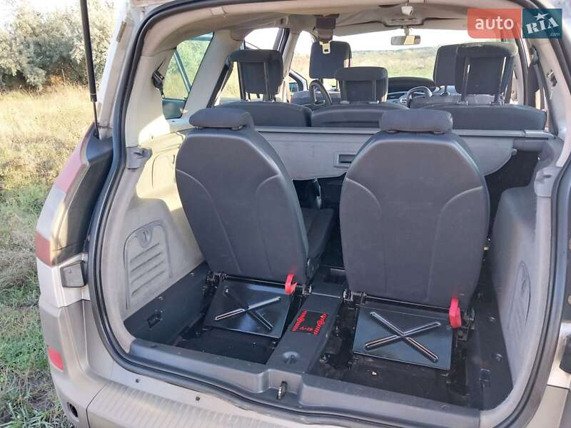 Минивэн Renault Scenic 2005 в Измаиле