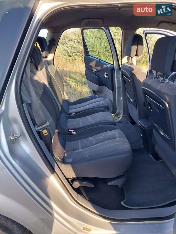 Минивэн Renault Scenic 2005 в Измаиле