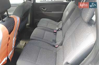 Минивэн Renault Scenic 2011 в 