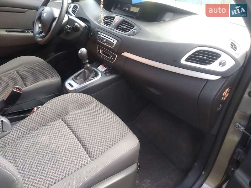 Минивэн Renault Scenic 2011 в Львове