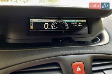 Минивэн Renault Scenic 2009 в 