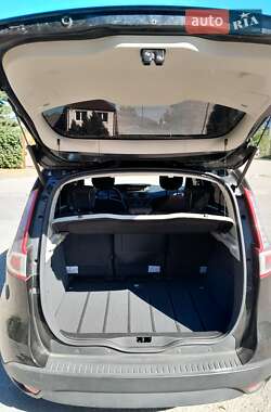 Минивэн Renault Scenic 2009 в 