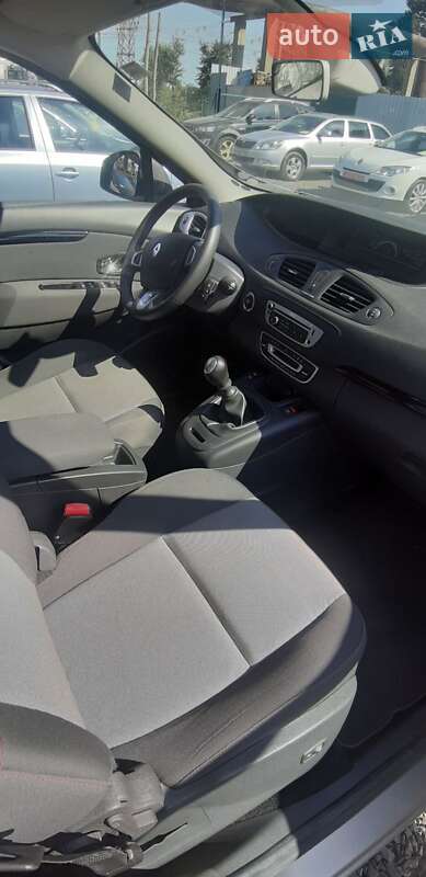 Мінівен Renault Scenic 2012 в Пирятині