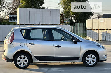 Минивэн Renault Scenic 2009 в 