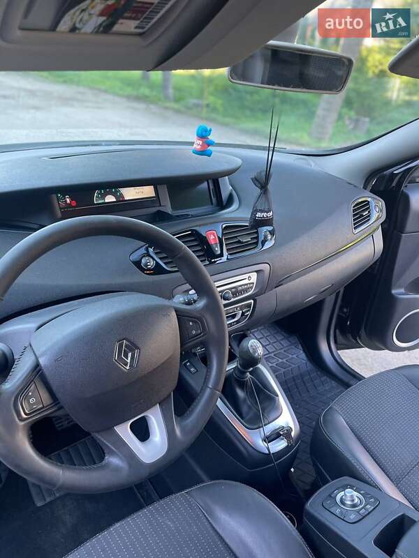 Минивэн Renault Scenic 2011 в Бориславе