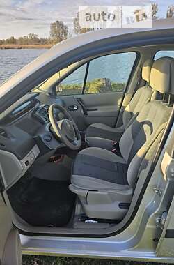 Минивэн Renault Scenic 2005 в 