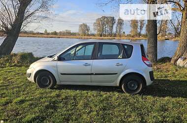 Минивэн Renault Scenic 2005 в 