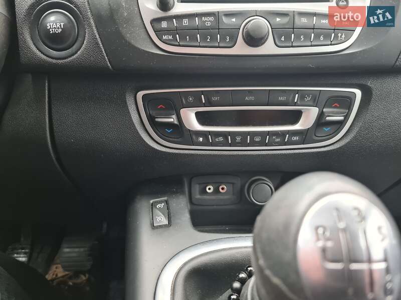 Минивэн Renault Scenic 2009 в Киеве