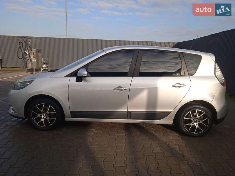 Мінівен Renault Scenic 2012 в Балті