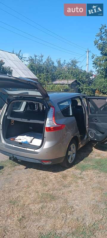 Минивэн Renault Scenic 2009 в Новомиргороде