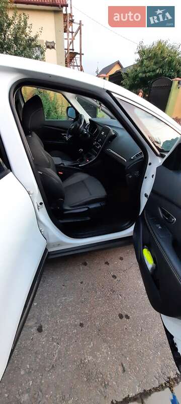 Минивэн Renault Scenic 2017 в Луцке