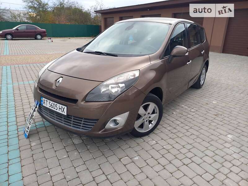 Мінівен Renault Scenic 2010 в Южноукраїнську