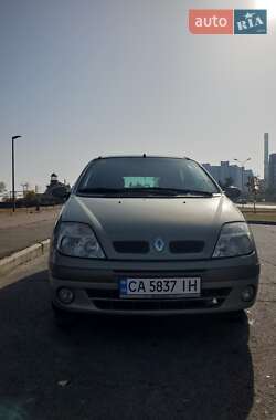 Минивэн Renault Scenic 2003 в 