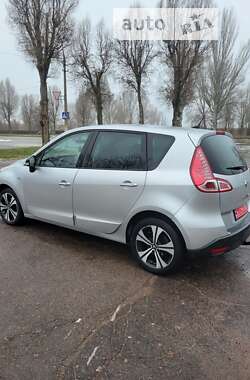 Минивэн Renault Scenic 2011 в Каменском