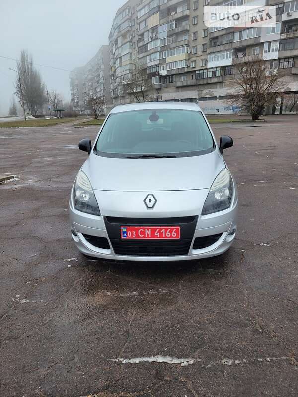 Мінівен Renault Scenic 2011 в Кам'янському