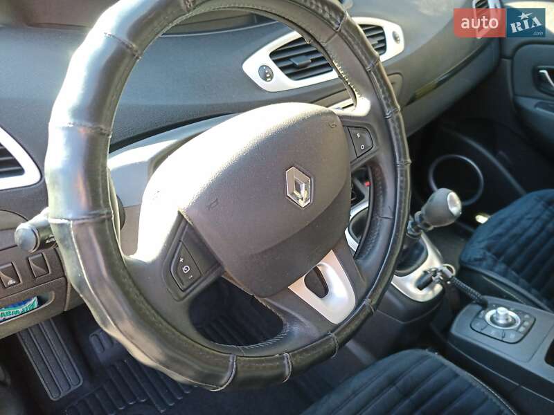 Минивэн Renault Scenic 2010 в Кременчуге