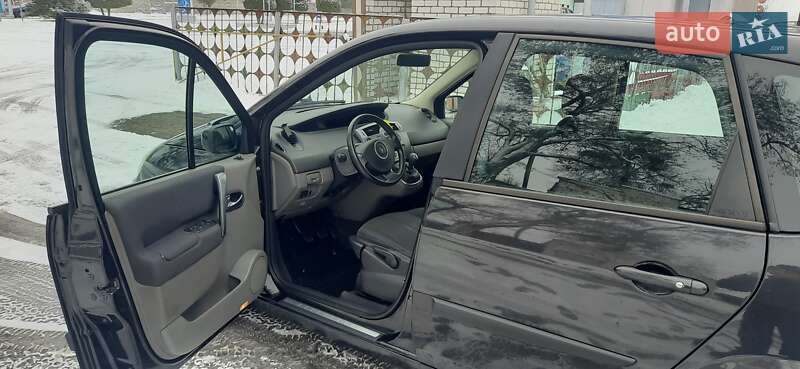Минивэн Renault Scenic 2007 в Путивле