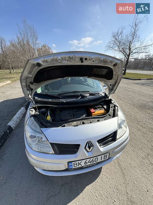 Мінівен Renault Scenic 2006 в Івано-Франківську