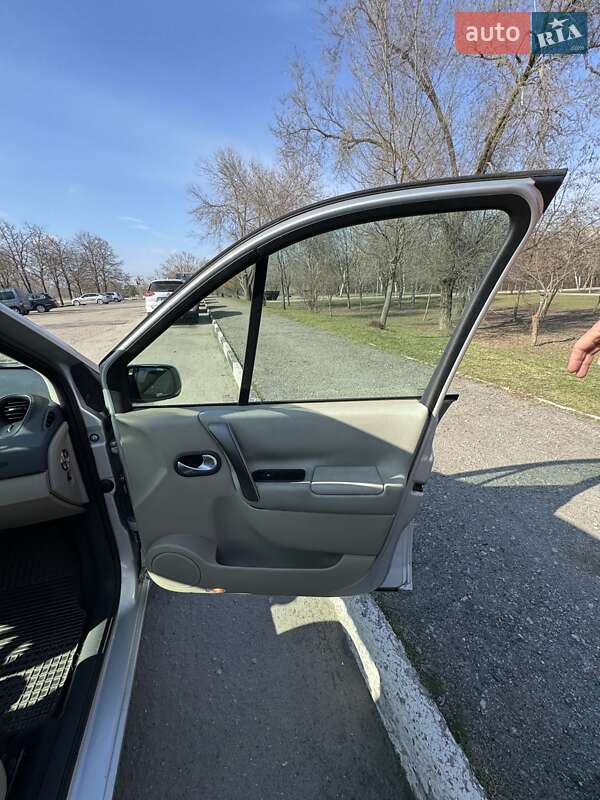 Мінівен Renault Scenic 2006 в Івано-Франківську