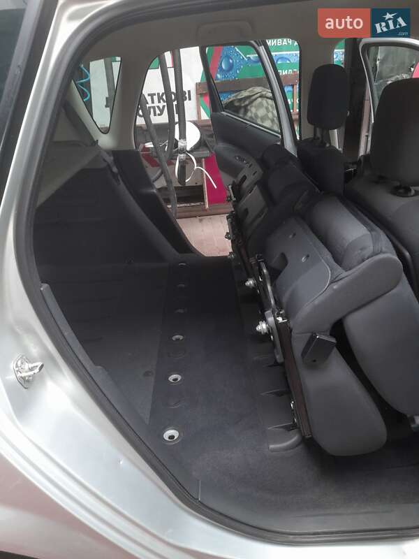 Мінівен Renault Scenic 2008 в Костопілі фото 17 Мінівен Renault Scenic 2008 в Костопілі