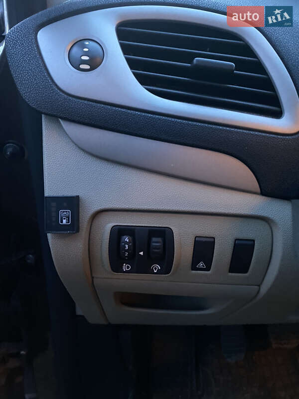 Минивэн Renault Scenic 2009 в Миргороде