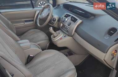 Минивэн Renault Scenic 2004 в 