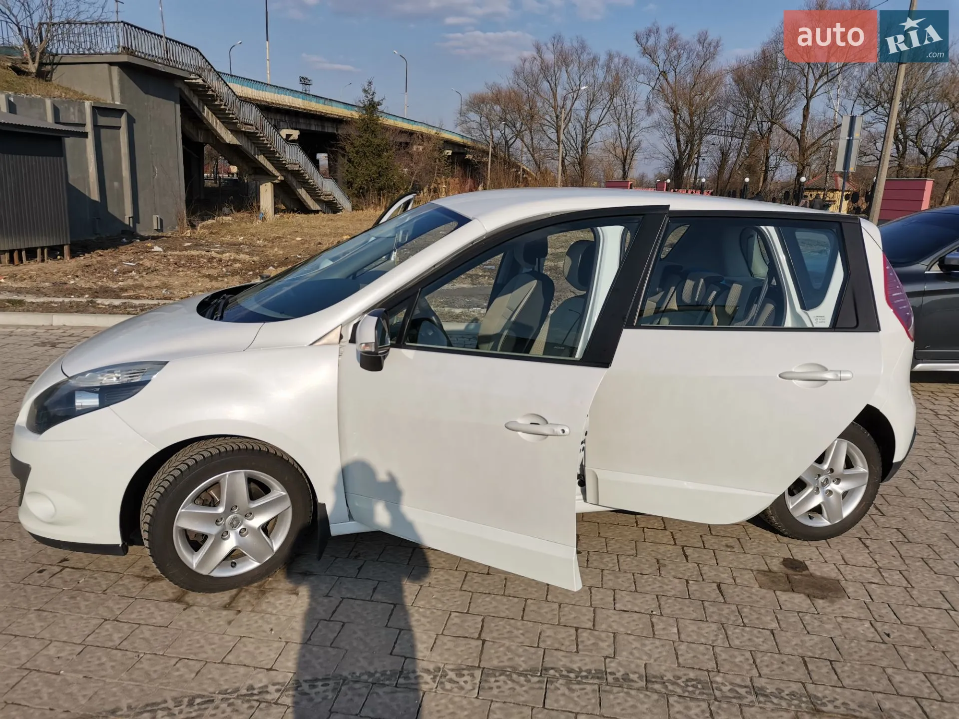 2011 Renault Scenic - мініатюра 17