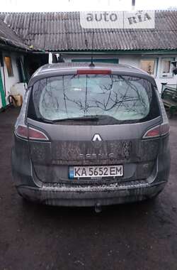 Минивэн Renault Scenic 2013 в Бурыни