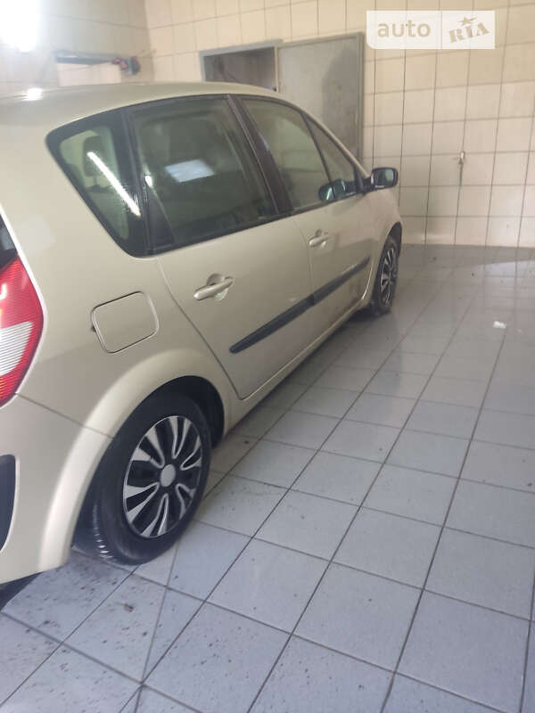 Минивэн Renault Scenic 2006 в Шполе