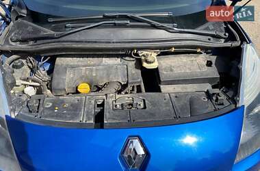 Мінівен Renault Scenic 2010 в Бурштині