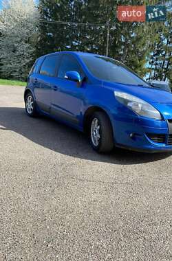 Мінівен Renault Scenic 2010 в Бурштині