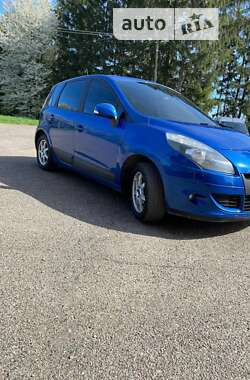 Минивэн Renault Scenic 2010 в Бурштыне