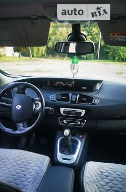 Мінівен Renault Scenic 2015 в Львові