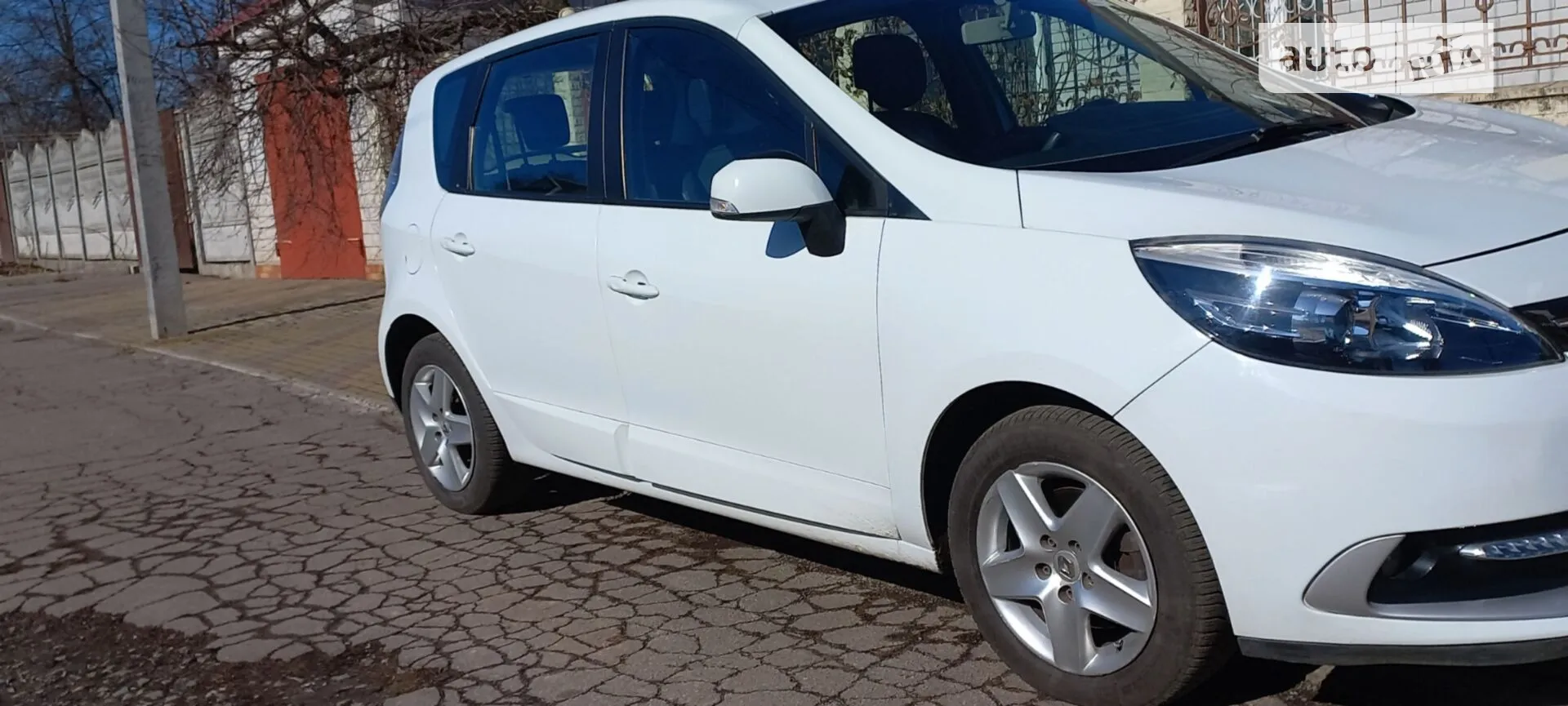 2015 Renault Scenic - мініатюра 2