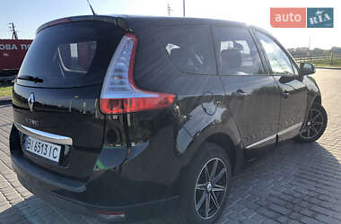 Минивэн Renault Scenic 2012 в 