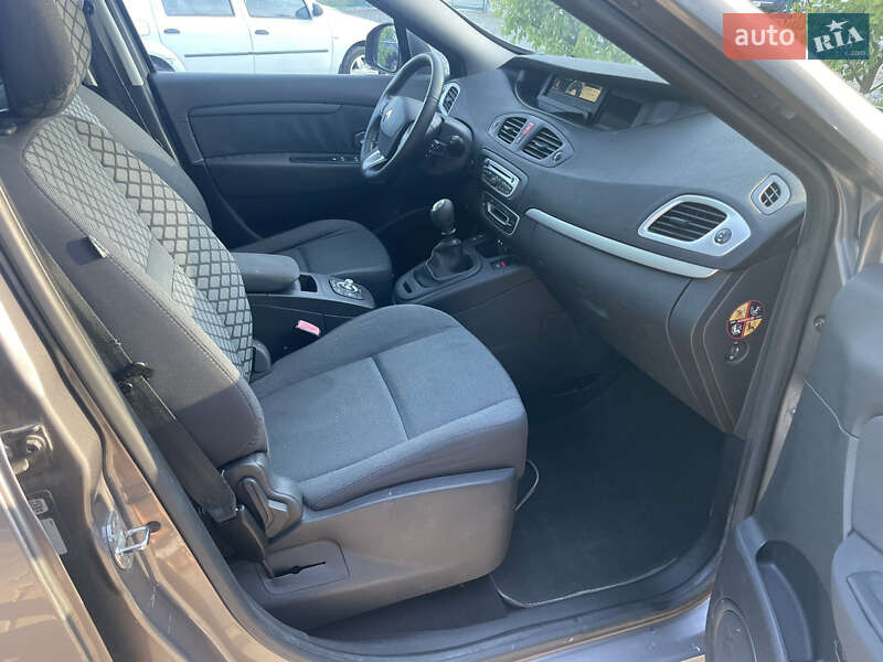 Мінівен Renault Scenic 2010 в Старокостянтинові