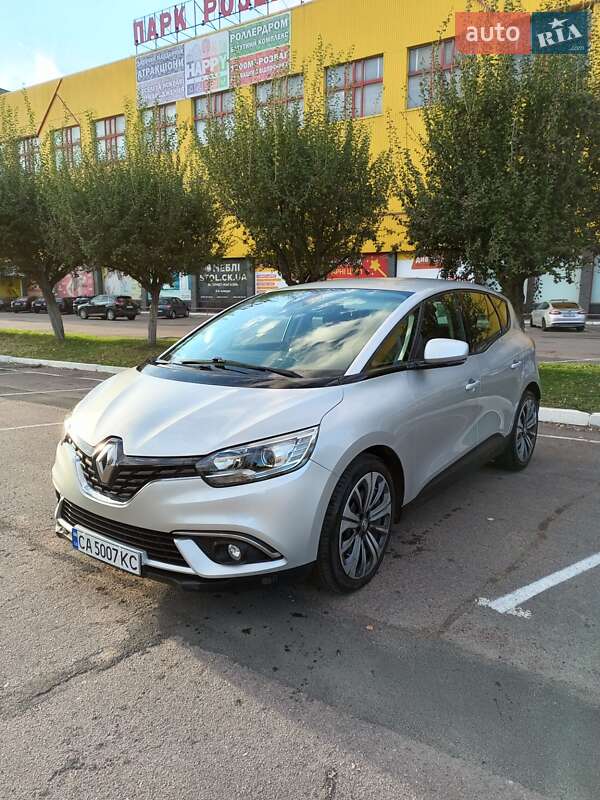 Минивэн Renault Scenic 2017 в 
