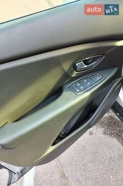 Минивэн Renault Scenic 2017 в 