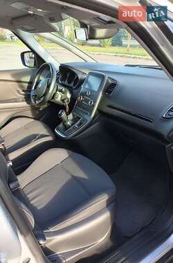 Минивэн Renault Scenic 2017 в 