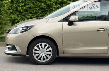 Минивэн Renault Scenic 2014 в Киеве