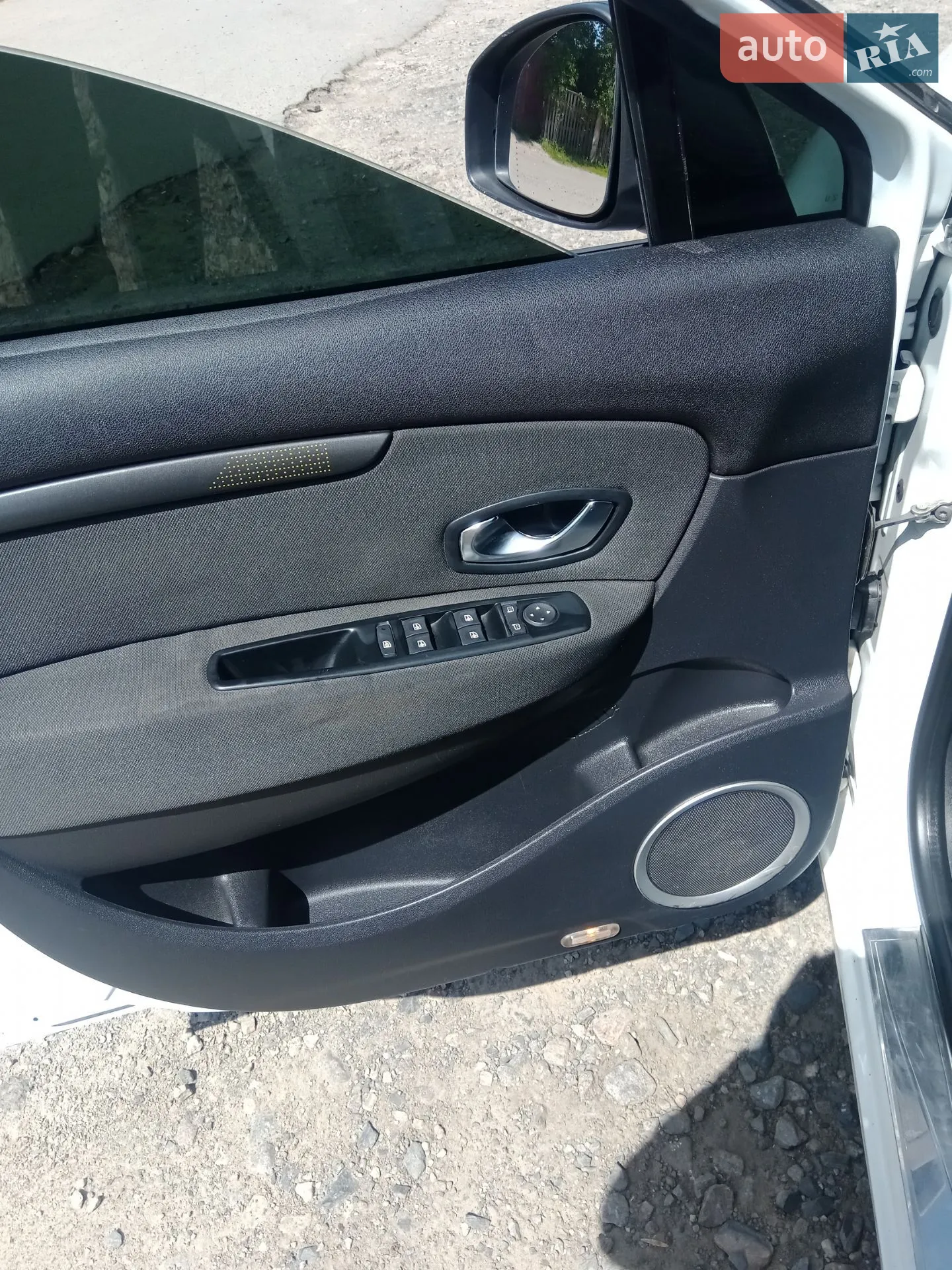 2010 Renault Scenic - мініатюра 12