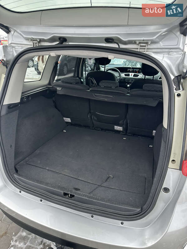 Мінівен Renault Scenic 2010 в Чернівцях фото 4 Мінівен Renault Scenic 2010 в Чернівцях