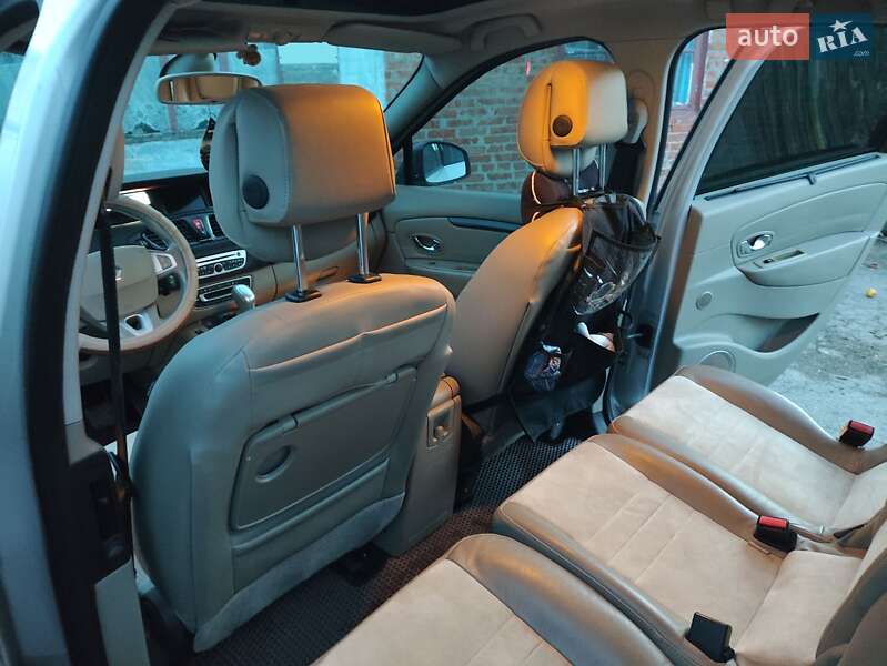 Минивэн Renault Scenic 2011 в Первомайске